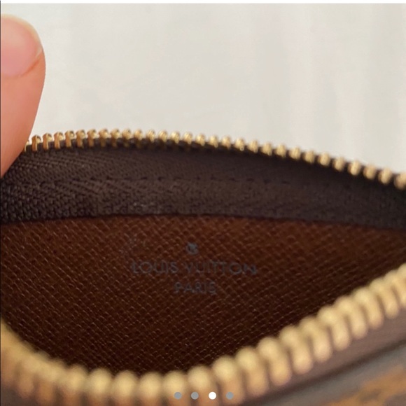 AUTHENTIC Louis Vuitton Key Pouch - Picture 4 of 5